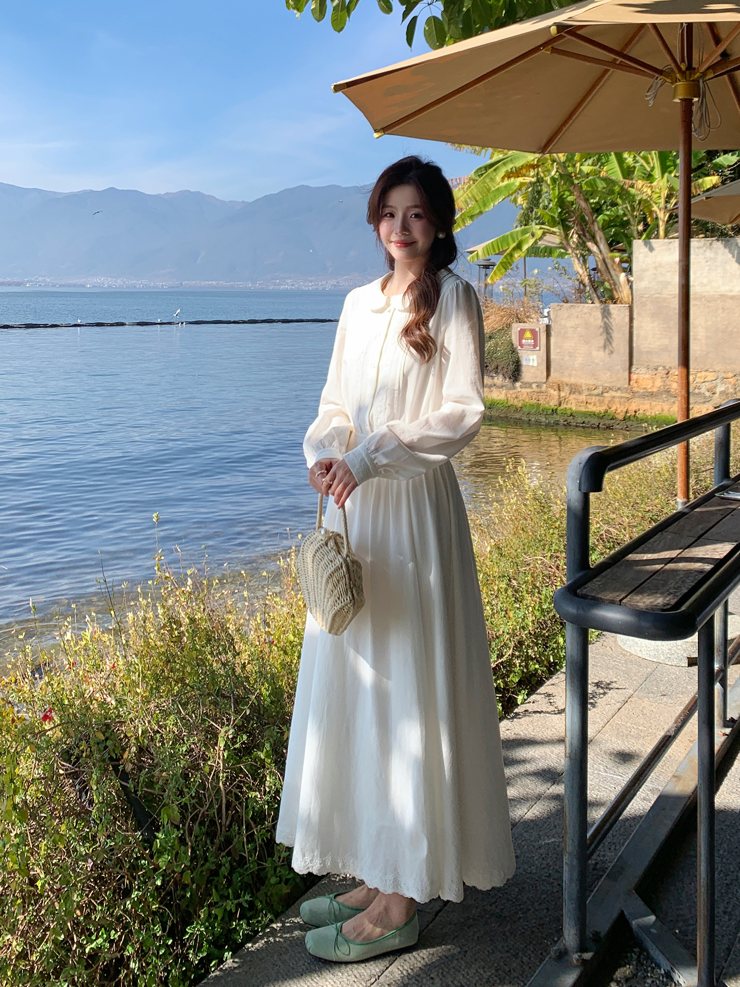 Lifestyle Of Korean - Elegant Korean Style Sweet Feeling Embroidered
