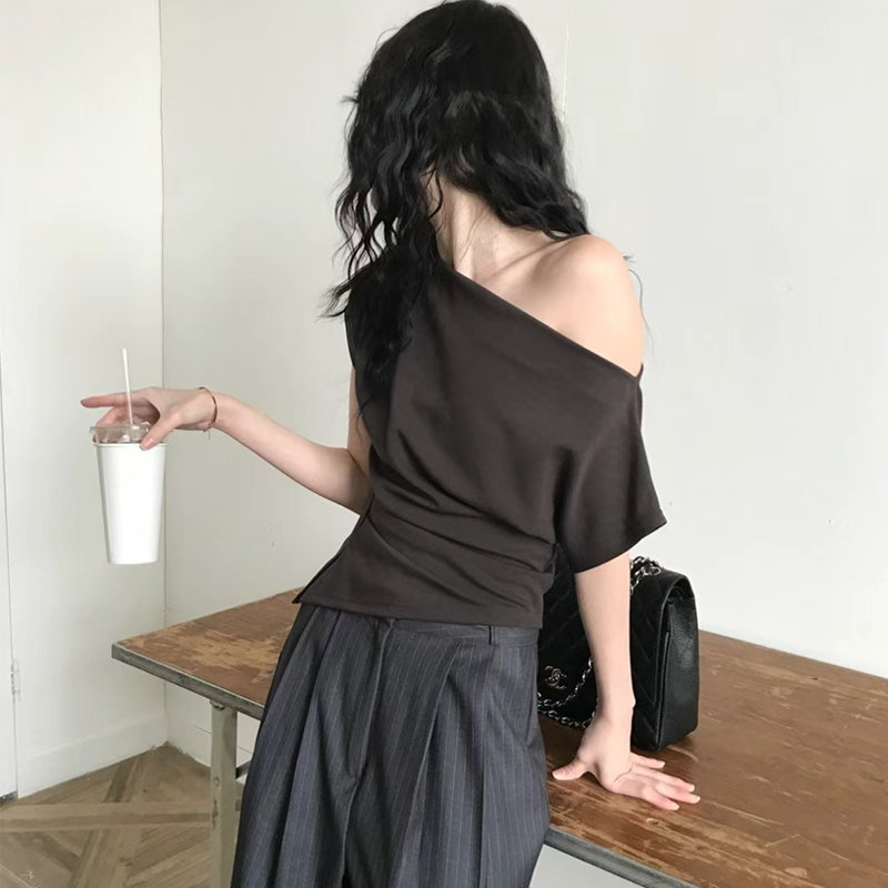 Elegant One-Shoulder Design Se – Lifestyle Of Korean recenzja i cena