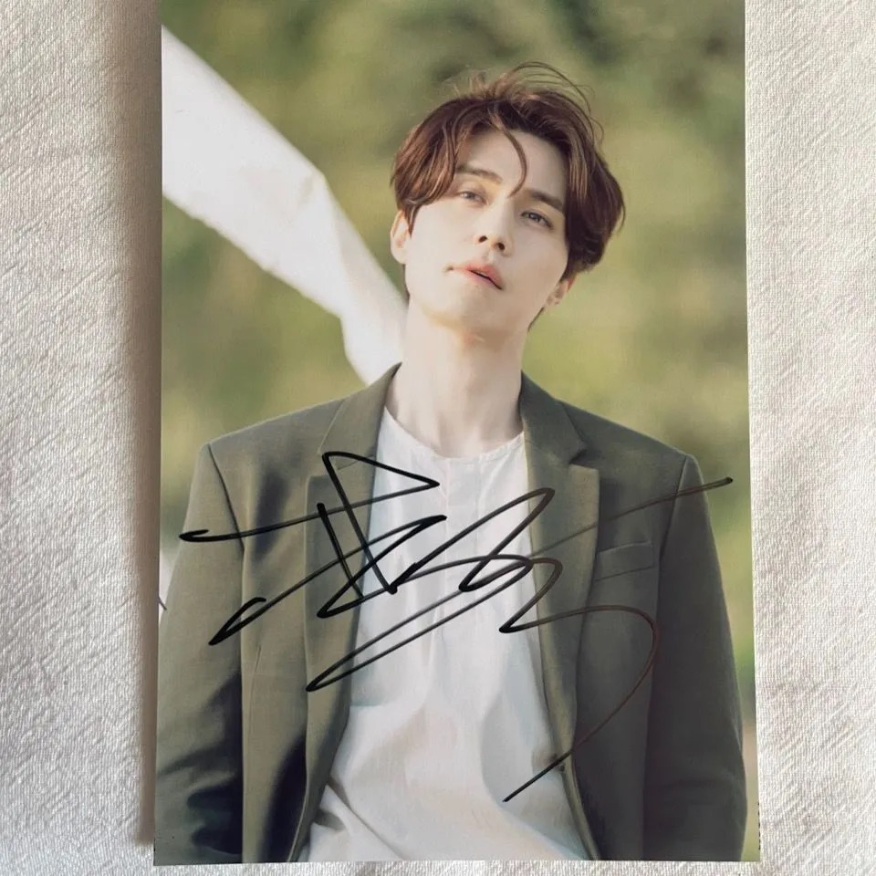 Korean Idol Lee Dong Wook Maga – Korean Lifestyle Magazine recenzja i cena
