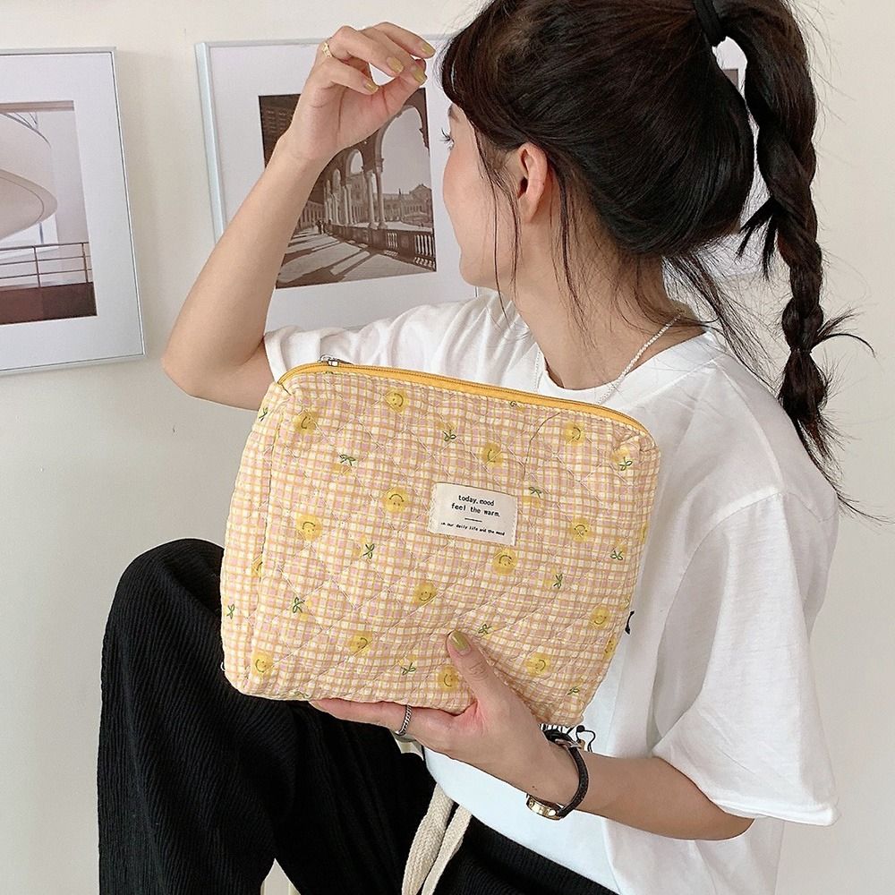 Korean Quilted Flower Makeup B – Korean Skincare Routine recenzja i cena